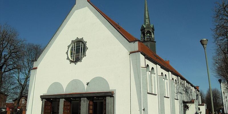 W kościele św. Antoniego w Brzeźnie pękają ściany