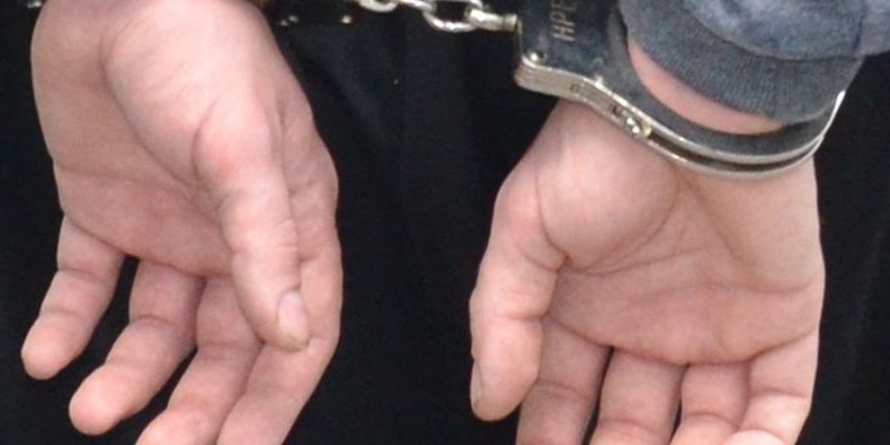 Pijani złodzieje próbowali ukraść samochód na Zaspie, ale zostali złapani przez gdańską policję