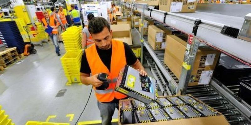 Amazon rozszerza w Polsce działalność badawczo-rozwojową i tworzy nowe miejsca pracy w centrach logistyki e-commerce