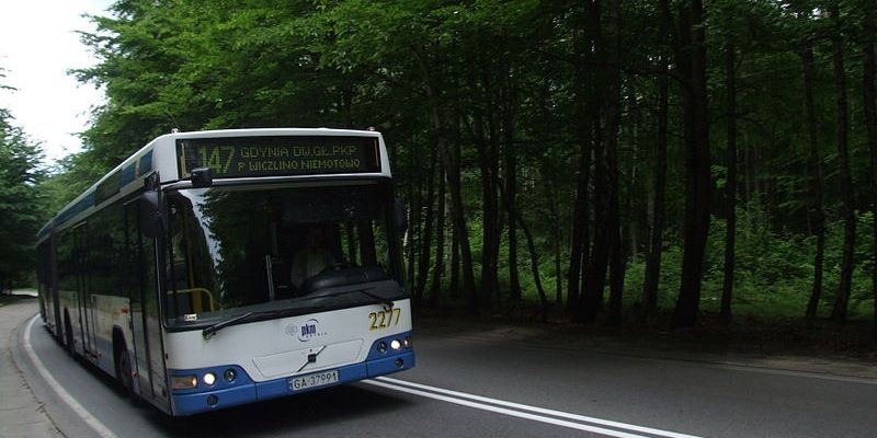 Ruszyła budowa kontrapasa dla autobusów na Chwarznieńskiej