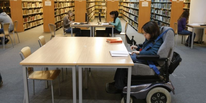 Pomoc dla uczących się osób z niepełnosprawnością w Gdańsku