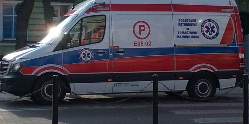 Szkolenie dla kierowców ambulansów na torze w Modlinie