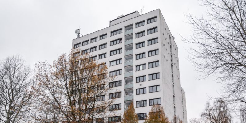 Jest zakaz korzystania z akademika. Politechnika Warszawska zamyka akademik „Żaczek”
