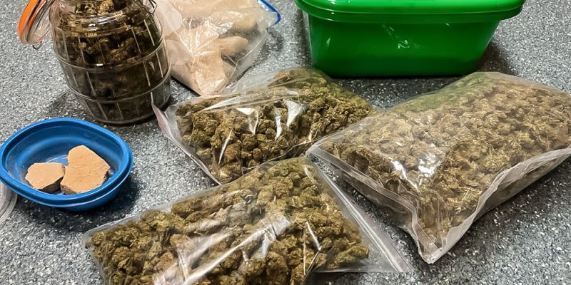 41 usłyszała zarzuty za posiadanie prawie 4 kg narkotyków