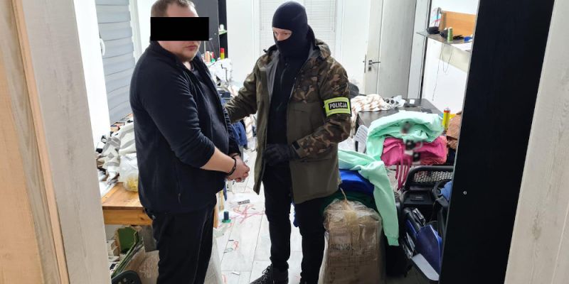 Szwalnia pod Warszawą podrabiała znaki towarowe światowych marek