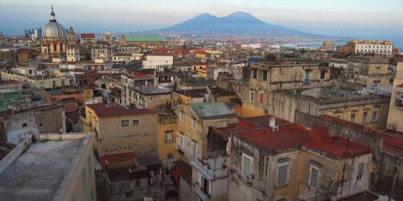 Neapol - między dawnymi a nowymi czasy