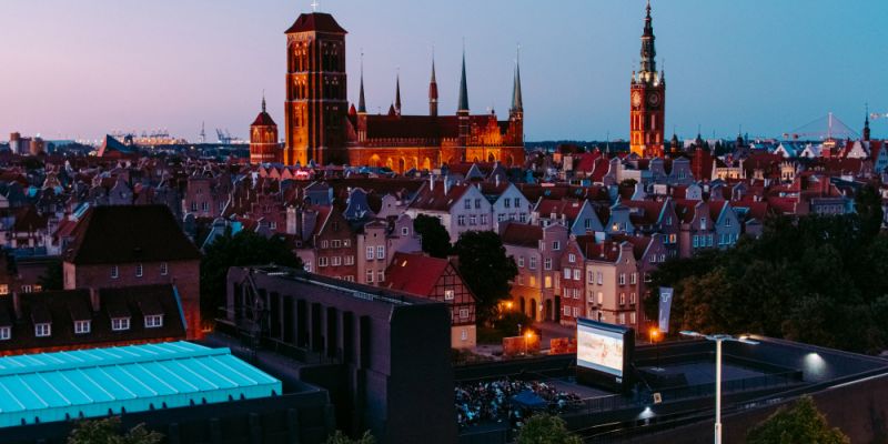 Kino na dachu  Teatru Szekspirowskiego na początku czerwca staruje.