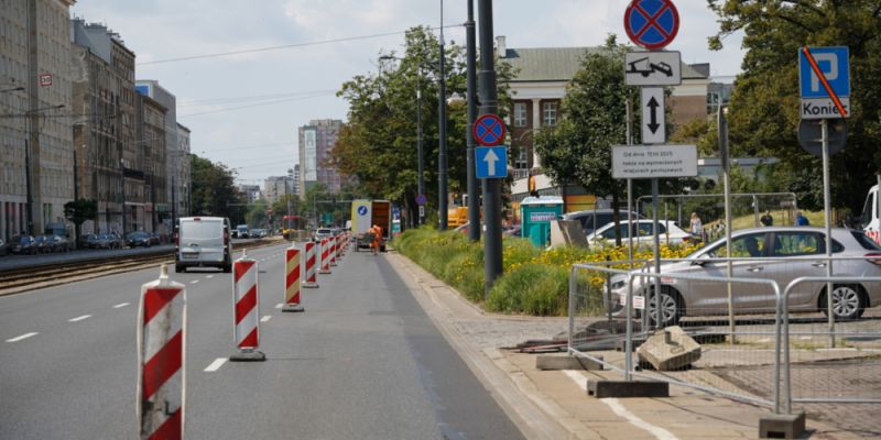 Droga rowerowa wzdłuż al. „Solidarności” i ul. Leszno