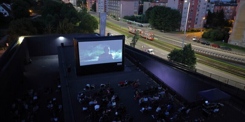 Kino na dachu Teatru Szekspirowskiego
