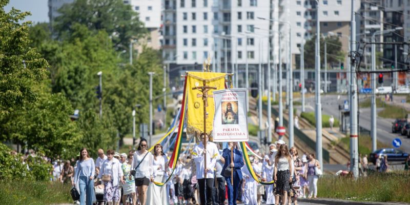 Procesje Bożego Ciała – utrudnienia w ruchu