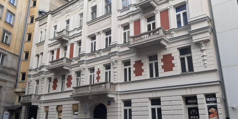 Miejskie dotacje ratują warszawskie zabytki. Remonty kamienic przy Koszykowej i Chmielnej