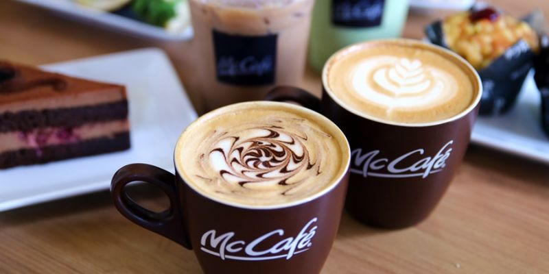 McDonald’s otwiera się na miłośników „latte na sojowym”