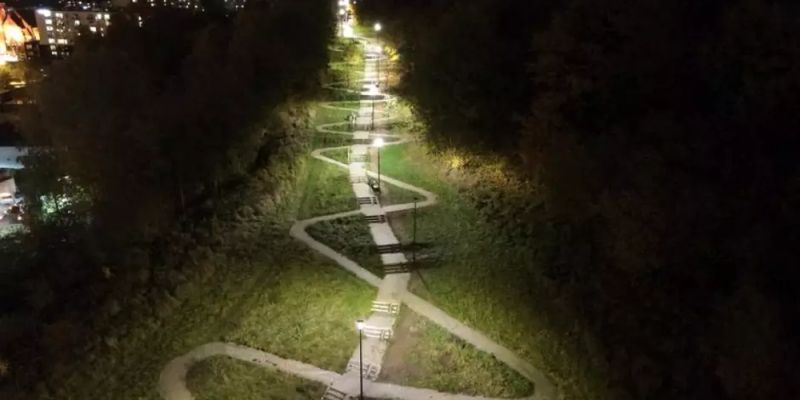 Park na Zboczu w Gdańsku zyskał nowe oświetlenie