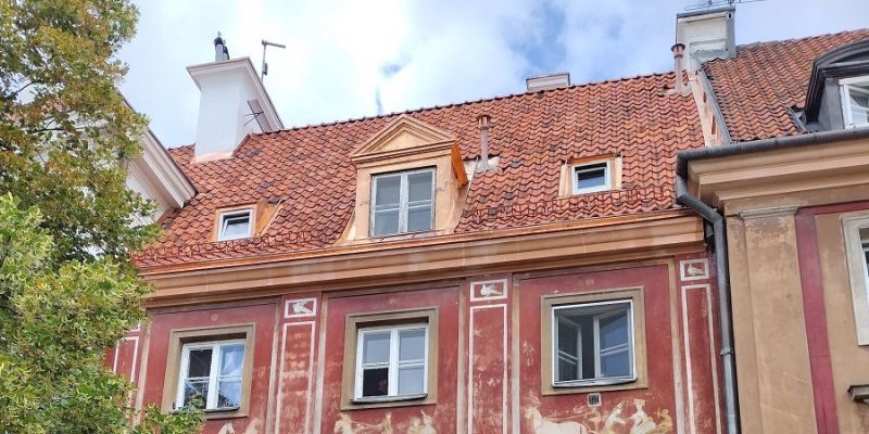 Rynek Nowego Miasta 17 – remont dachu zakończony