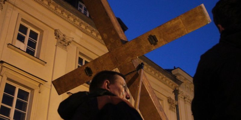 Droga Krzyżowa przejdzie ulicami stolicyy. Będą objazdy autobusów i utrudnienia w ruchu