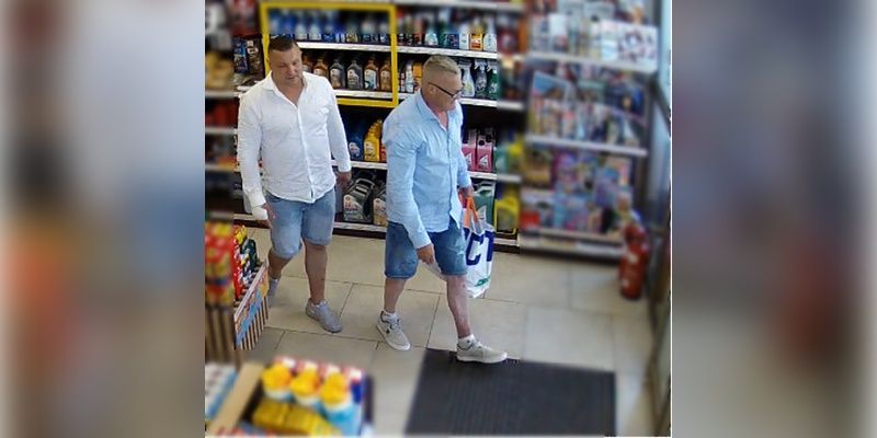 Policja publikuje wizerunki podejrzewanych o kradzież na stacji paliw. Rozpoznajesz ich?