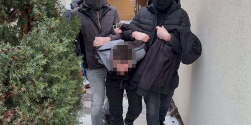 „Call center” okazało się pułapką. Policja rozbiła grupę powiązaną z handlem ludźmi