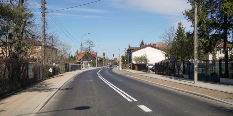 Nowoczesna infrastruktura w sercu Rembertowa: Kolejny etap przebudowy ulicy Paderewskiego zakończony