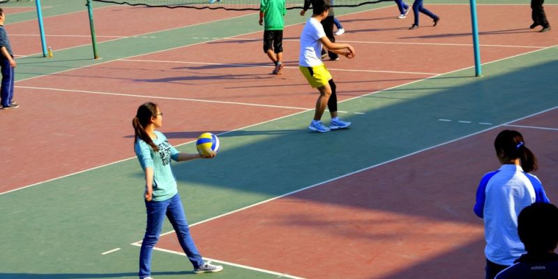 „Odbicie od dołu” – kiedy dzieci powinny zacząć uprawiać sport?