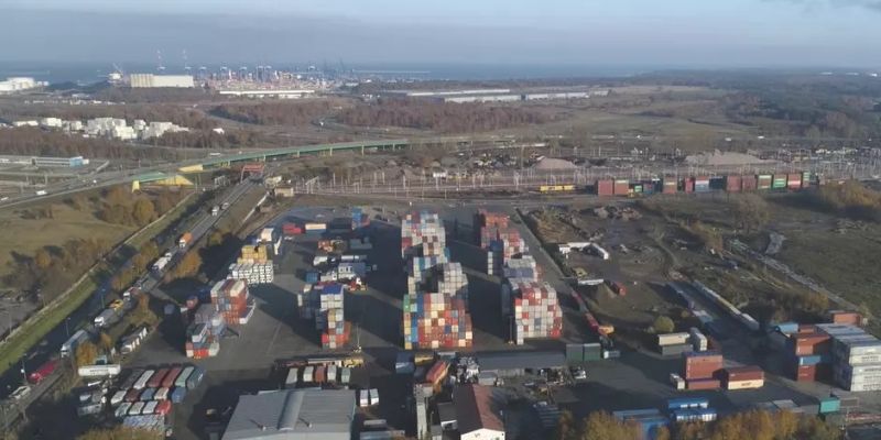 Nowy lądowy terminal kontenerowy w Gdańsku oficjalnie otwarty