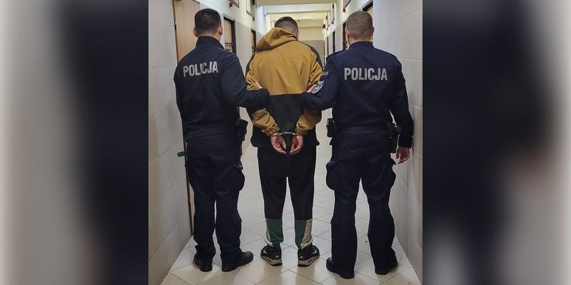 Rzucał w matkę butelkami po piwie. 47-latek z Wawra tymczasowo aresztowany za znęcanie się nad kobietą