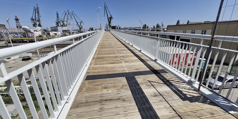 Kładka przy SKM Gdańsk Stocznia dostępna od piątku