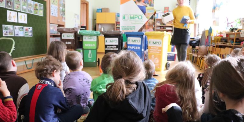 Rekordowe zainteresowanie warsztatami ekologicznymi MPO. 4 tys. dzieci wzięły udział w nauce poprawnej segregacji odpadów