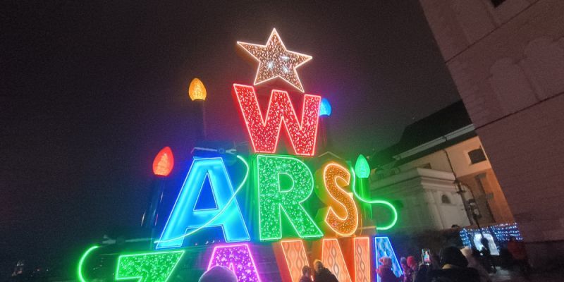 Warszawa rozbłyśnie na nowo. Legendy i nowoczesność zamiast PRL