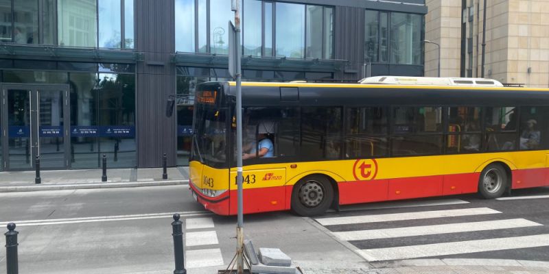 [Wypadek] Kierująca autobusem trafiła do szpitala