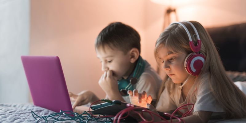 Dziecko w świecie ekranów – wywiad o uzależnieniu od technologii u dzieci z psychologiem Pauliną Kamińską