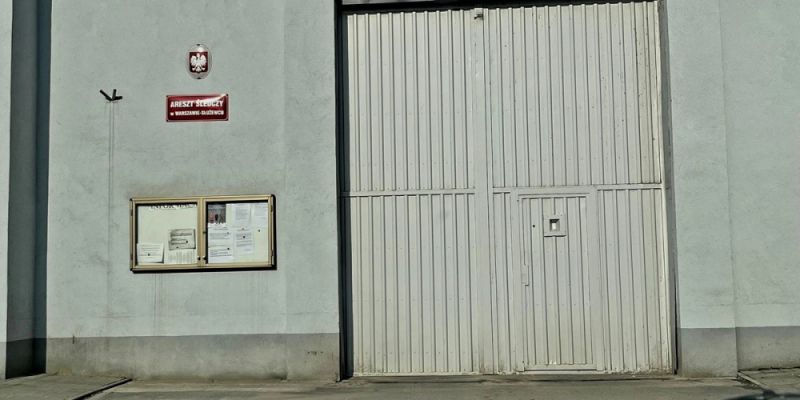 Zatrzymany poszukiwany - odpowie za posiadanie środków odurzających