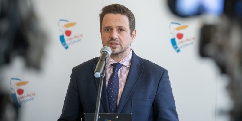 Prezydent Warszawy apeluje o przesunięcie egzaminów
