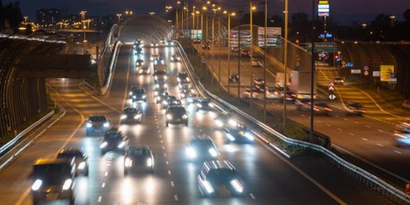 Nocne remonty na S8 w Warszawie. Kierowcy muszą liczyć się z utrudnieniami