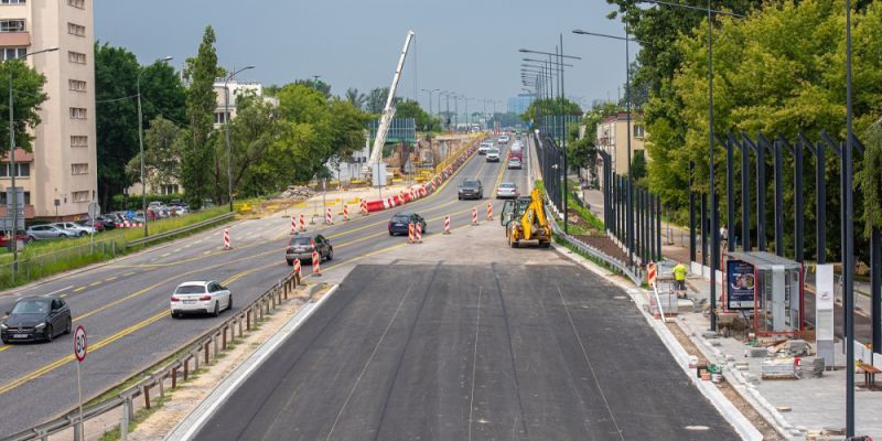 Remont Trasy Łazienkowskiej opóźniony. Nowy termin zakończenia to lato 2026
