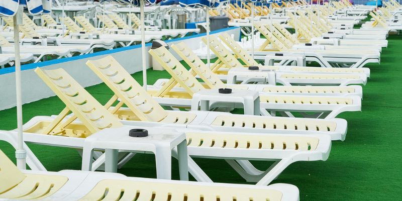 „Plażuj do Woli”. Piaszczysta plaża i letnie atrakcje czekają na mieszkańców
