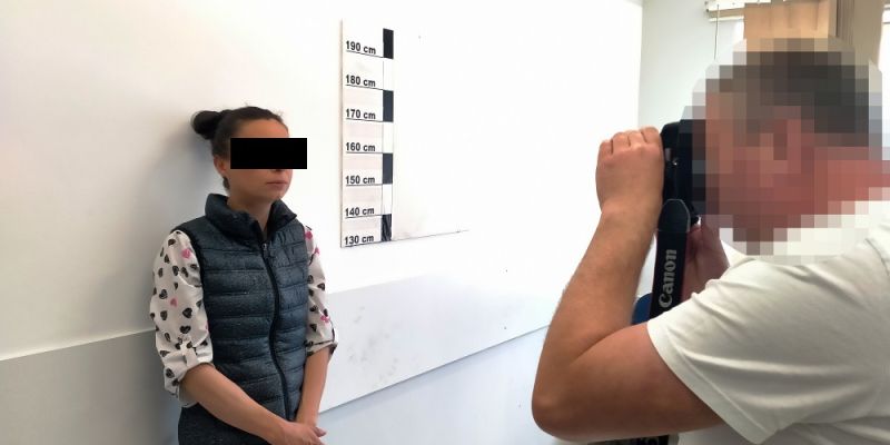Nietrzeźwa kobieta znieważyła i zaatakowała policjantów