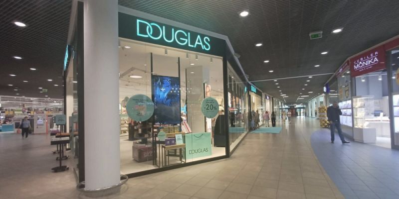 DOUGLAS już otwarty w Galerii Przymorze. Na klientów czekają prezenty i promocje