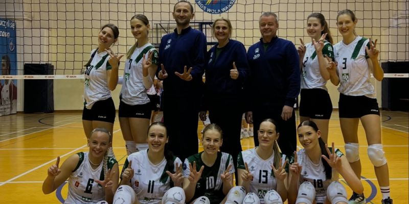 Siatkarki MOS Wola AZS Warszawa z czwartą wygraną z rzędu!