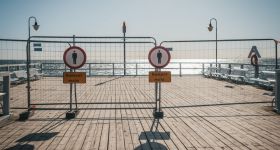 Ruszyły prace na molo w Orłowie. Część obiektu została zamknięta