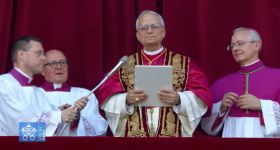 Papież Leon XIV: Pokój niech będzie z Wami wszystkimi